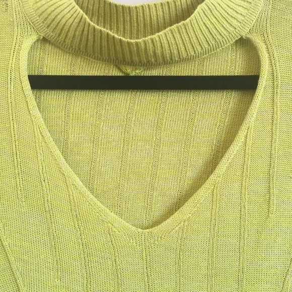 Knitted & Knotted Keyhole Cutout Sweater XS - Picture 2 of 7